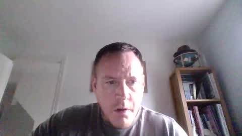 Snapshot of subpig84 chatting on 03/16/26, 05:06 Sub Male online show from 03/16/26, 05:06