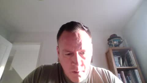 Snapshot of subpig84 chatting on 03/20/26, 05:18 Sub Male online show from 03/20/26, 05:18