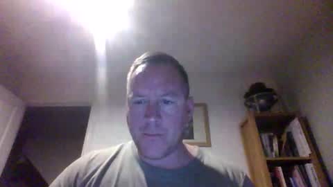 Snapshot of subpig84 chatting on 06/05/26, 08:47 Sub Male online show from 06/05/26, 08:47