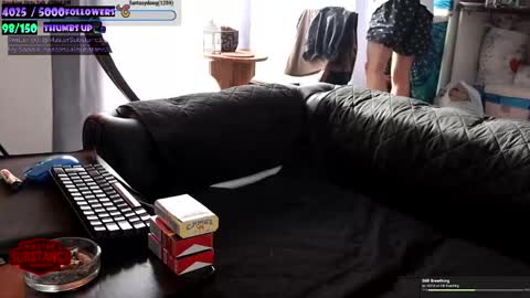 Snapshot of substanc3 chatting on 11/12/25, 01:33 Im Substanc3 online show from 11/12/25, 01:33