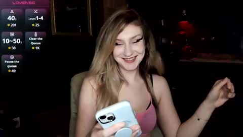 Snapshot of suburban_sickness chatting on 12/17/24, 04:21 Polly online show from 12/17/24, 04:21