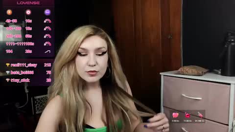 Snapshot of suburban_sickness chatting on 03/01/25, 05:16 Polly online show from 03/01/25, 05:16