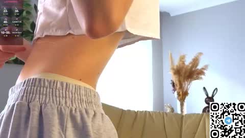 Snapshot of succubelle chatting on 10/17/25, 06:16 Eda online show from 10/17/25, 06:16