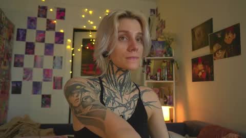 succubus_66 online show from 02/25/25, 01:39