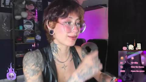 Snapshot of succubus_girl_ chatting on 02/24/26, 04:27 Alexy online show from 02/24/26, 04:27