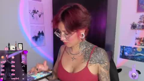 Snapshot of succubus_girl_ chatting on 07/06/26, 04:31 Alexy online show from 07/06/26, 04:31