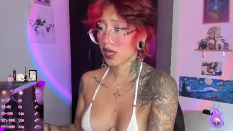 Snapshot of succubus_girl_ chatting on 07/22/26, 02:20 Alexy online show from 07/22/26, 02:20