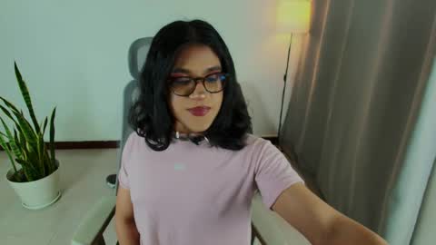 Snapshot of succubus_vitta chatting on 05/28/26, 10:51 Vitta online show from 05/28/26, 10:51