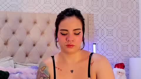 Luna  online show from 11/23/25, 05:46