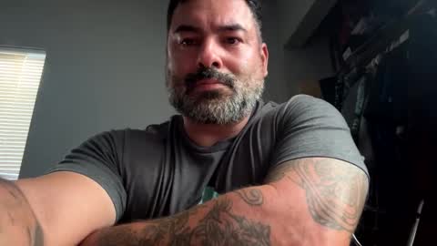 Snapshot of sucio72 chatting on 09/19/25, 01:29 Sucio online show from 09/19/25, 01:29