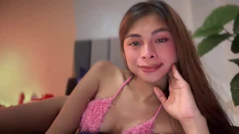 Snapshot of suckablechick chatting on 11/04/25, 05:34 Marry online show from 11/04/25, 05:34