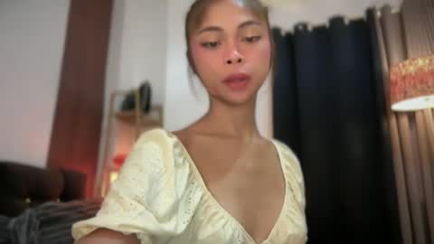 Snapshot of suckablechick chatting on 06/15/26, 05:09 Marry online show from 06/15/26, 05:09
