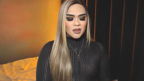 Snapshot of suckablecockoffreya chatting on 12/20/24, 08:01 JADE ELYSE online show from 12/20/24, 08:01