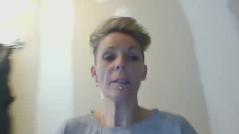 Snapshot of sucrette5629 chatting on 02/15/26, 10:47 sucrette5629 online show from 02/15/26, 10:47