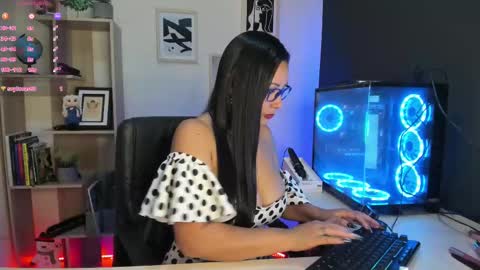 Andrea online show from 12/01/24, 05:57
