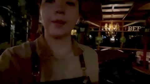 Snapshot of sueanncoward chatting on 06/03/26, 06:24 Katrina online show from 06/03/26, 06:24