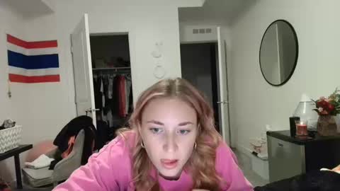 Snapshot of suerrab3304 chatting on 10/10/25, 12:53 suerrab3304 online show from 10/10/25, 12:53