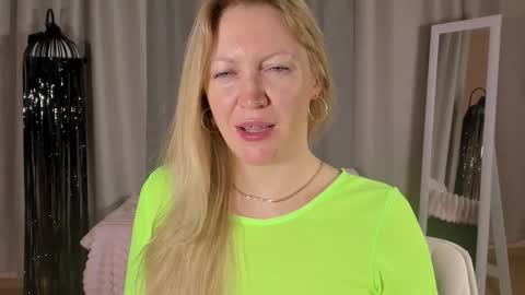 sugamomy online show from 11/05/25, 01:16