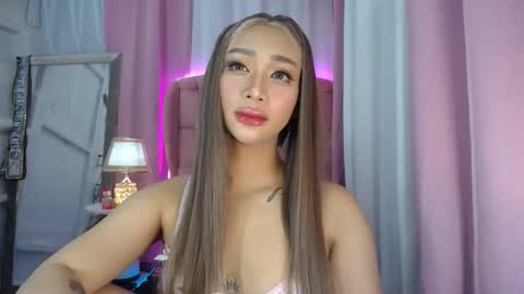 Snapshot of sugar_hally chatting on 12/18/25, 02:01 your ultimate goddess online show from 12/18/25, 02:01