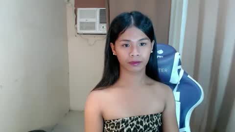 Snapshot of sugar_pixiee chatting on 05/03/26, 11:38 sugar_pixiee online show from 05/03/26, 11:38