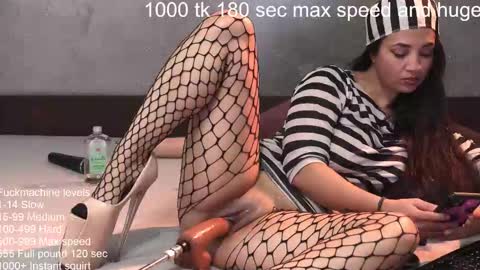 sugar_skin online show from 10/17/25, 09:01