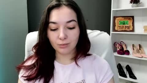Snapshot of sugar_xmegan chatting on 06/18/26, 06:35 Megan online show from 06/18/26, 06:35