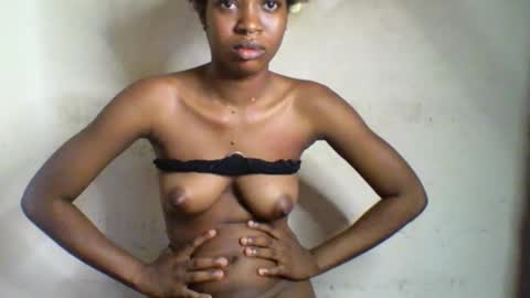 Bella online show from 11/06/25, 10:38