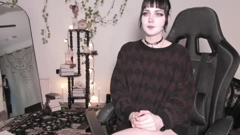 Snapshot of sugarmiette chatting on 06/05/26, 06:52 Ella online show from 06/05/26, 06:52