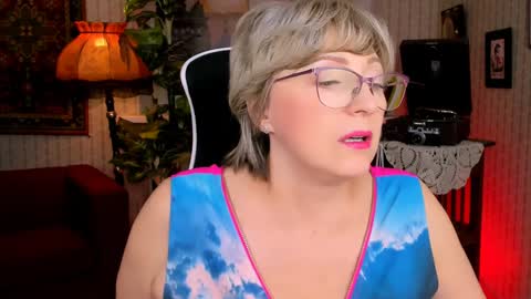 Vivien online show from 12/05/24, 07:17