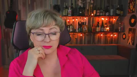 Vivien online show from 12/07/24, 12:24