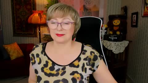 Vivien online show from 12/12/24, 01:17