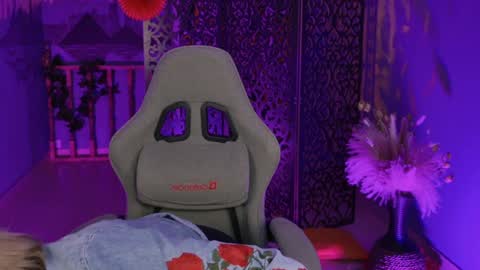 Vivien online show from 12/15/24, 01:32