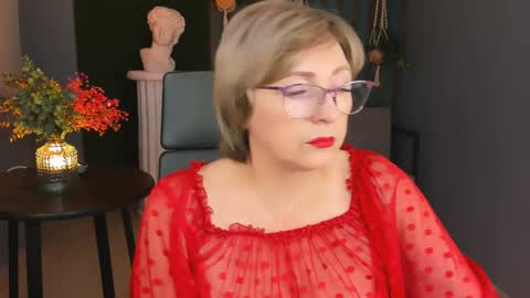 Vivien online show from 12/19/24, 01:07