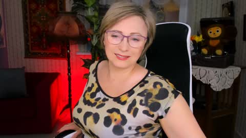 Vivien online show from 01/04/25, 09:00