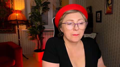 Vivien online show from 01/16/25, 07:10