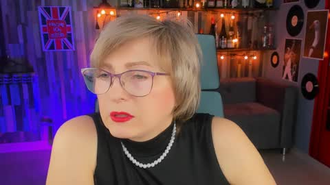 Vivien online show from 01/19/25, 01:33