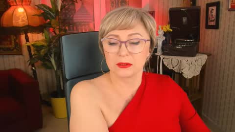 Vivien online show from 02/12/25, 12:12