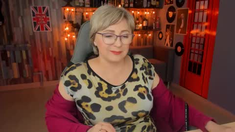 Vivien online show from 02/15/25, 04:34