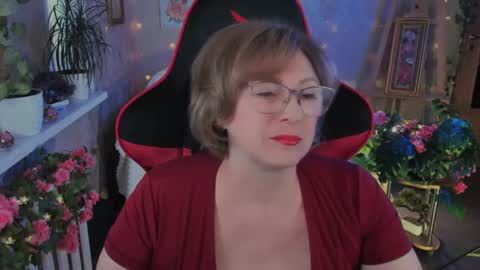 Vivien online show from 06/18/26, 02:54