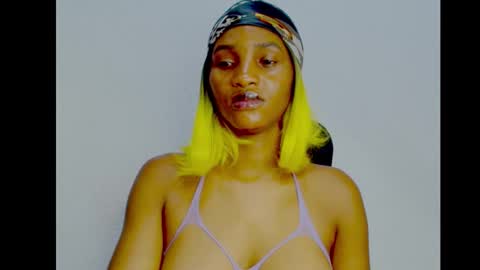 Ivy online show from 09/21/25, 07:59