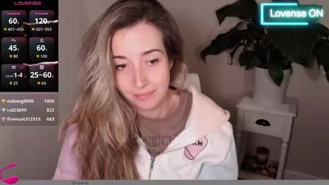 Mia online show from 10/13/25, 01:38