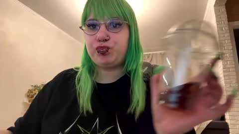 Alice Suicide online show from 05/31/26, 09:05
