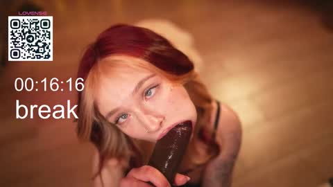 Snapshot of suk_ki chatting on 12/19/25, 03:02 Lika ginger Jessy blond online show from 12/19/25, 03:02