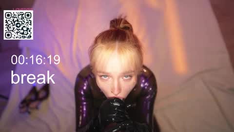Snapshot of suk_ki chatting on 02/17/26, 03:03 Lika ginger Jessy blond online show from 02/17/26, 03:03