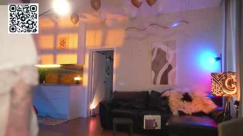 Snapshot of suk_ki chatting on 03/17/26, 07:01 Lika ginger Jessy blond online show from 03/17/26, 07:01