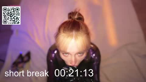 Snapshot of suk_ki chatting on 04/20/26, 02:58 Lika ginger Jessy blond online show from 04/20/26, 02:58