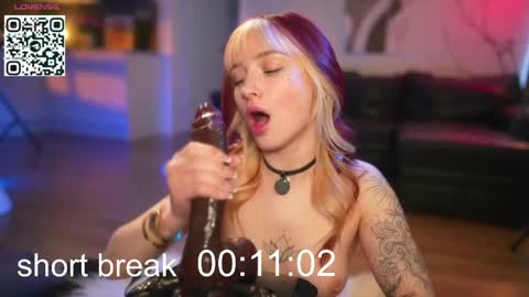 Snapshot of suk_ki chatting on 05/30/26, 03:03 Lika ginger Jessy blond online show from 05/30/26, 03:03