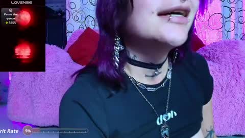 Snapshot of sukifuyu__ chatting on 05/04/26, 01:01 online show from 05/04/26, 01:01