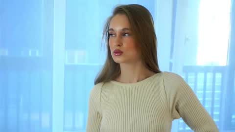 Ilona online show from 10/17/25, 07:55