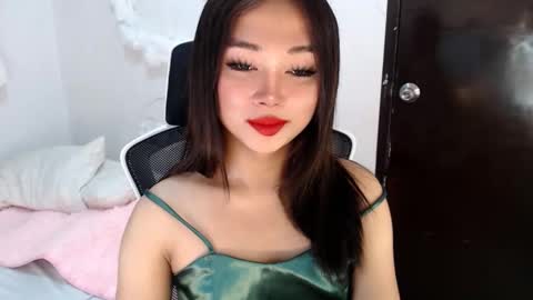 Snapshot of sultry_cyramore chatting on 10/18/25, 04:59 sultry cyramore online show from 10/18/25, 04:59